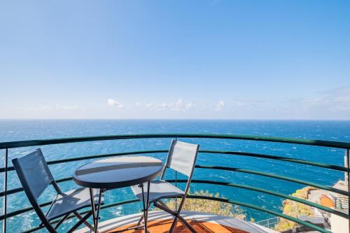 Sea View By WeHost — 4-Star Luxury Hotel in Camara De Lobos, Portugal