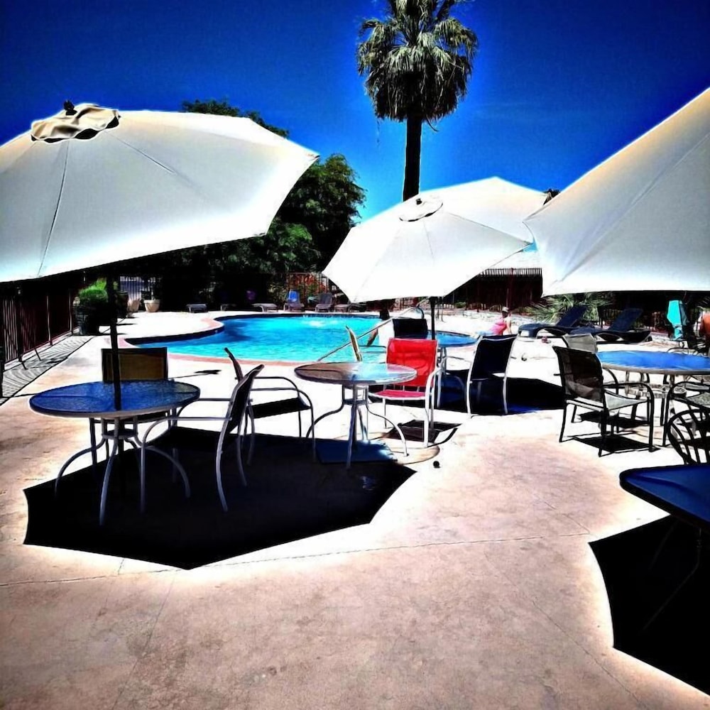 Sterling Gardens Hotel - featured photo