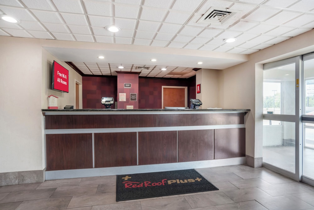 Red Roof PLUS & Suites Vicksburg - photo 6