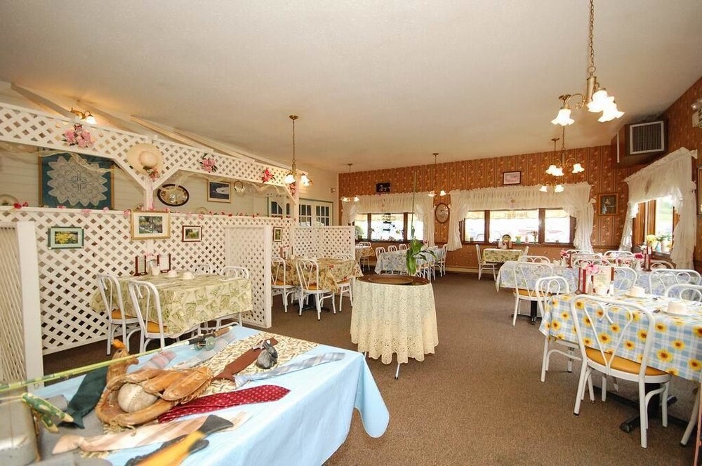 Hilltop Inn of Vermont - photo 30