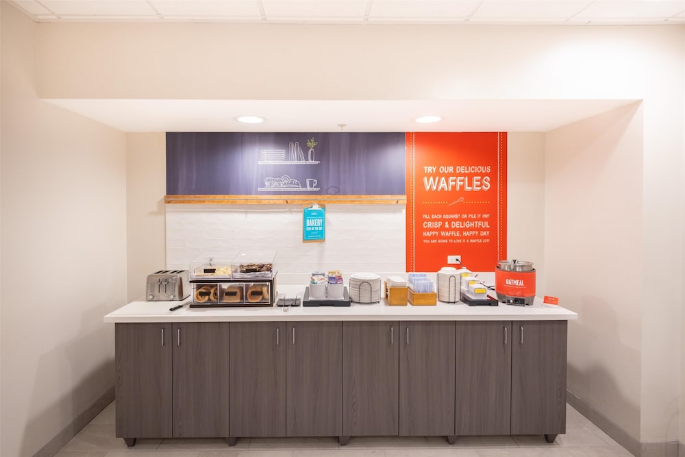 Hampton Inn & Suites Seattle Kent WA - photo 72