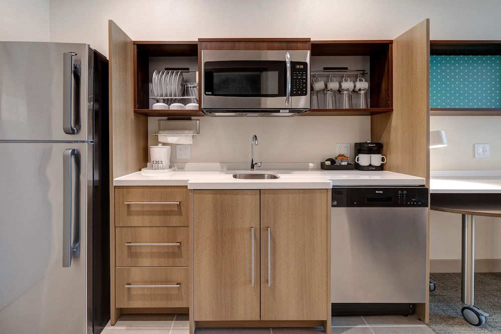 Home2 Suites by Hilton Galveston - photo 21