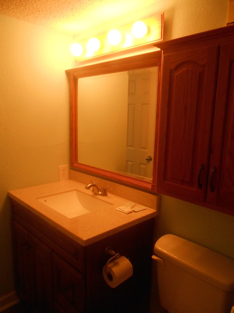 0409 Waters Edge Resort 1 Bedroom Condo by Redawning - photo 14