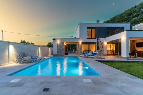 Bunica Spring Villa — 4-Star Luxury Hotel in Mostar, Bosnia and Herzegovina