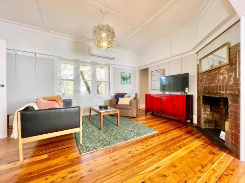 Barton Cottage — 4-Star Luxury Hotel in Katoomba, Australia
