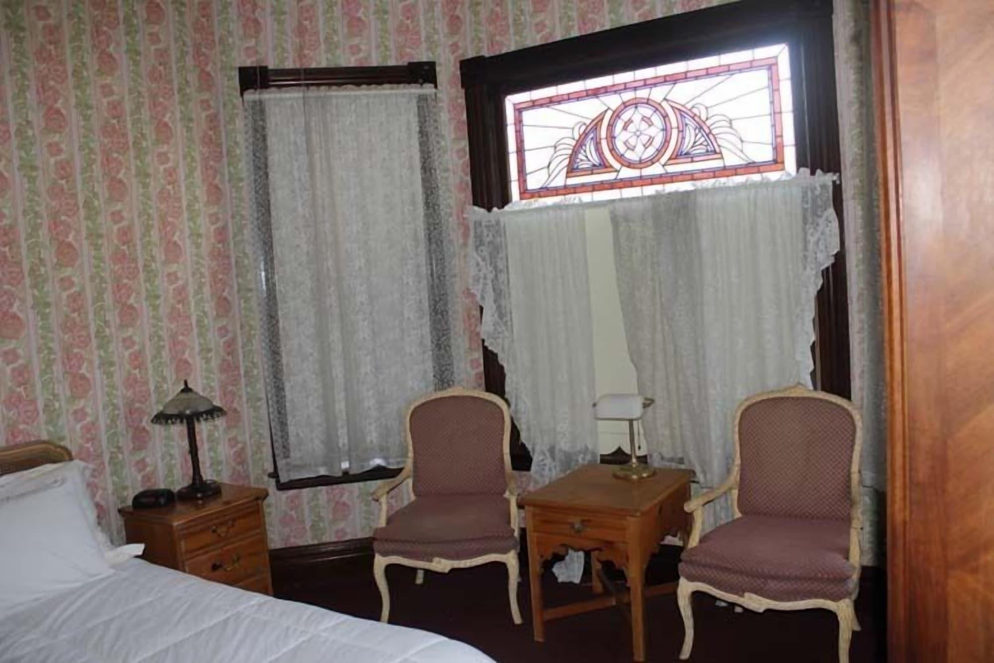 Irwin Street Inn - photo 21