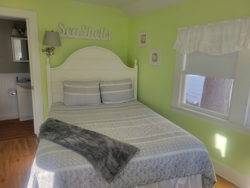 2 River Road Inn & Cottages - photo 5