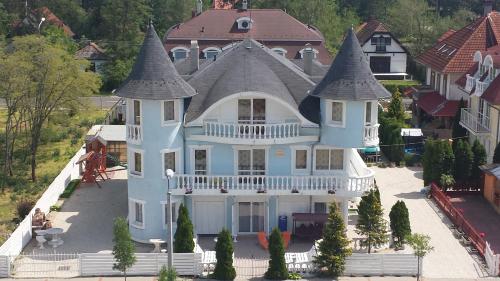 Crystal és Susanne Panzió — 4-Star Luxury Hotel in Siofok, Hungary