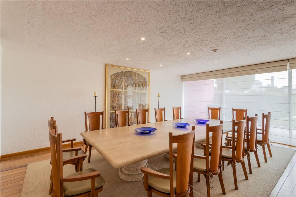 Presidential Suite dining room