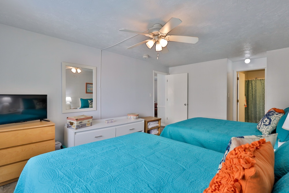 Coastal Waters Inn - photo 25