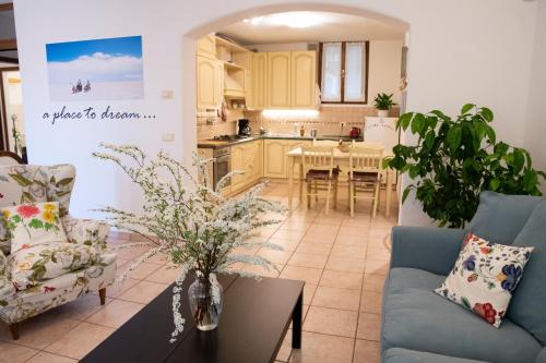 Happy Corner The home for outdoor lovers — 4-Star Luxury Hotel in Revine, Italy