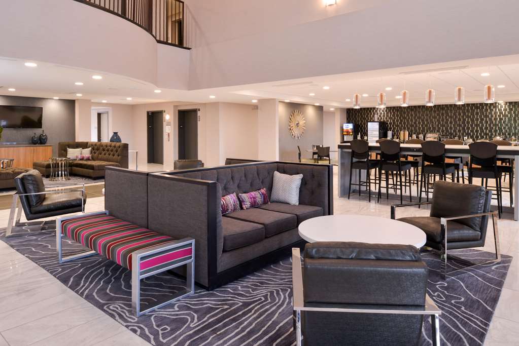 Best Western Plus Coalinga Inn - photo 6