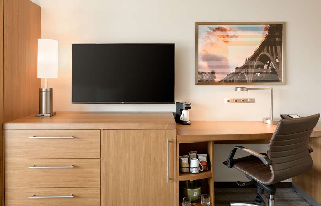 Hyatt Place Pasadena - photo 12