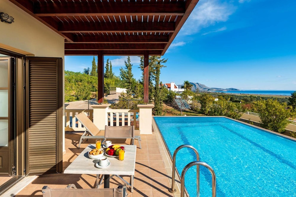 Villa Athina in Kalathos — 4-Star Luxury Hotel in Rodos, Greece