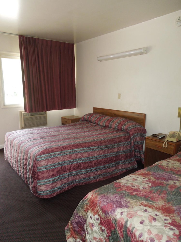 Lee's Motel - photo 13
