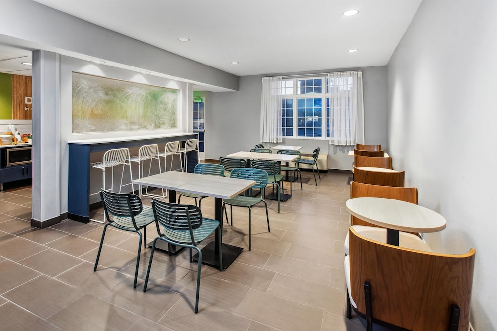 Spark by Hilton Rochester South - photo 32