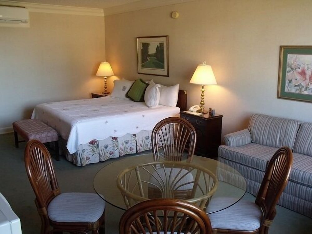 The Inn at Houndslake - photo 23