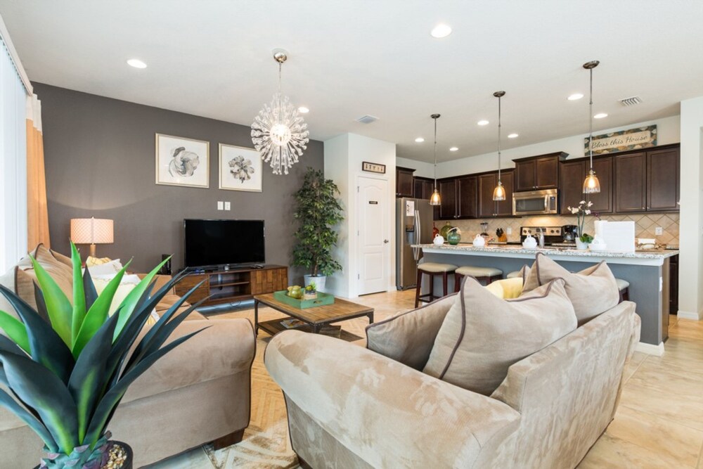 Stunning Disney Home w Pool & Free Resort Access - photo 12