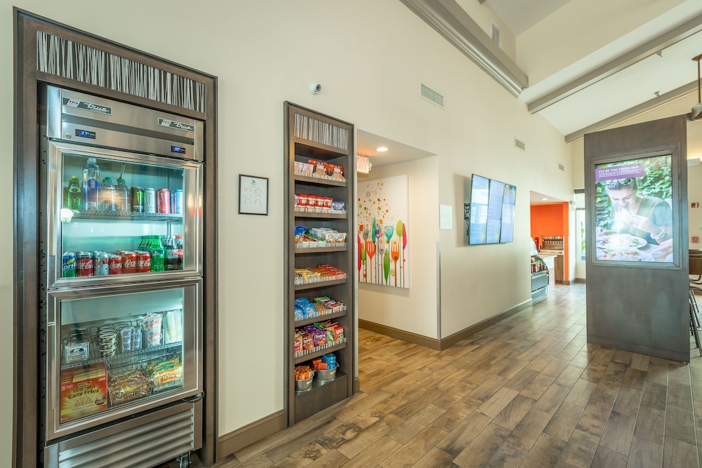 Holiday Inn Hotel & Suites Peachtree City by IHG - photo 43