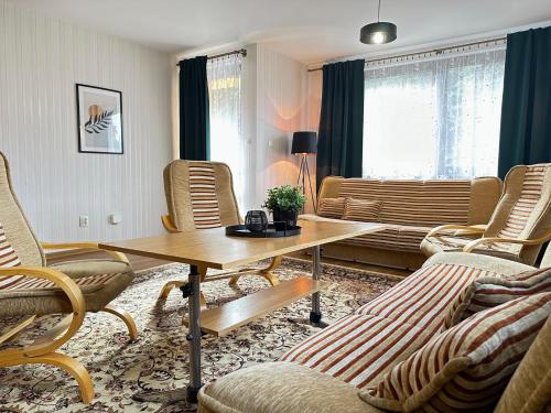 Ponikiew Resort — hotel in Wadowice