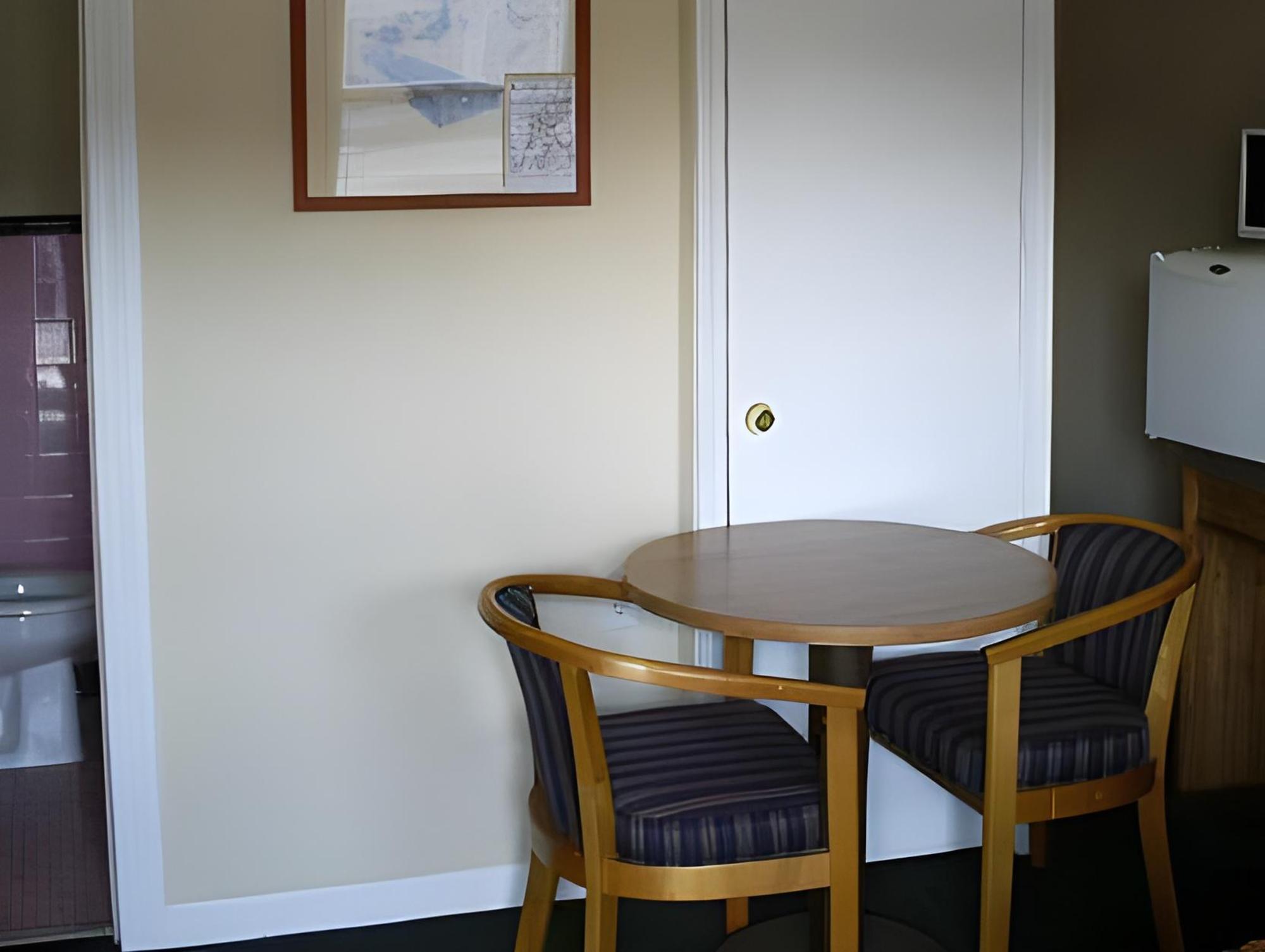 Crestview Inn - photo 8