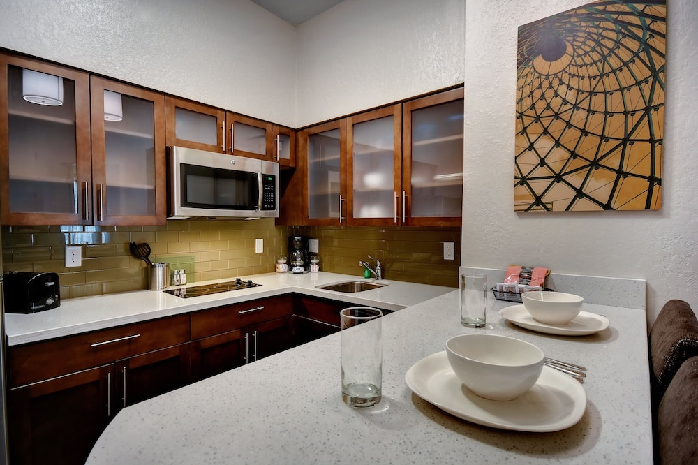 Staybridge Suites Holland by IHG - photo 6