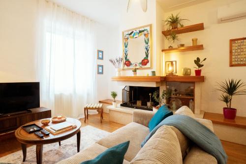 Casa Hiko Panorama Umbria — 4-Star Luxury Hotel in Perugia, Italy