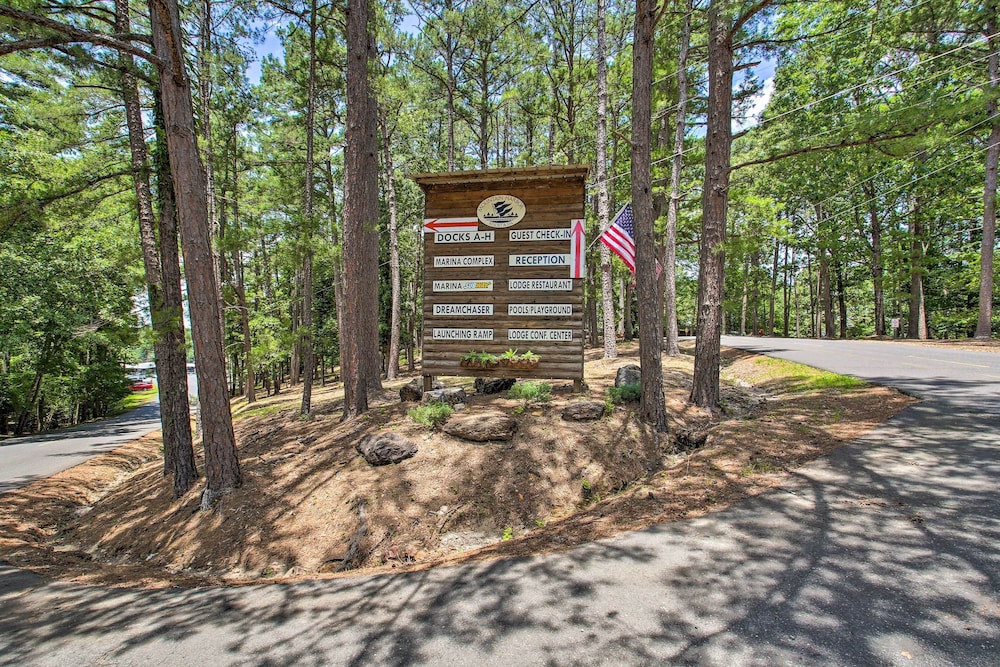 Mount Ida Condo w Balcony Resort Amenities - photo 17