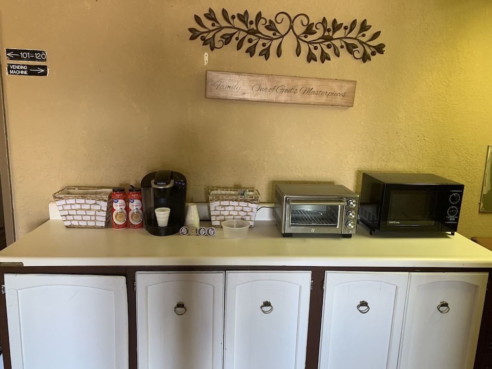 Plaza inn Lordsburg - photo 21