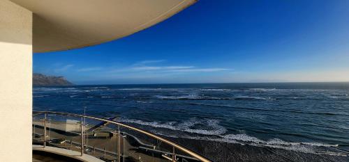 Hibernian Towers 1204 — 4-Star Luxury Hotel in Cape Town, South Africa