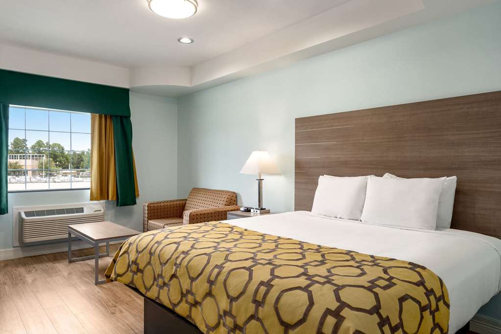 Baymont by Wyndham Kingwood - photo 8