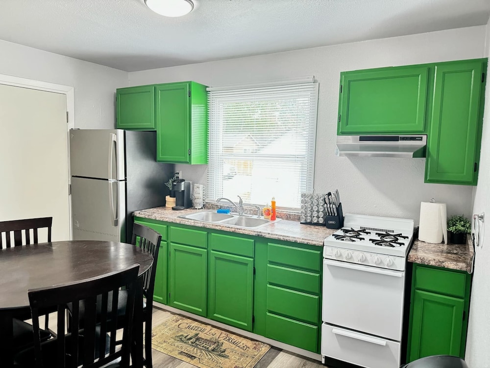 Midtown Oasis - photo 10