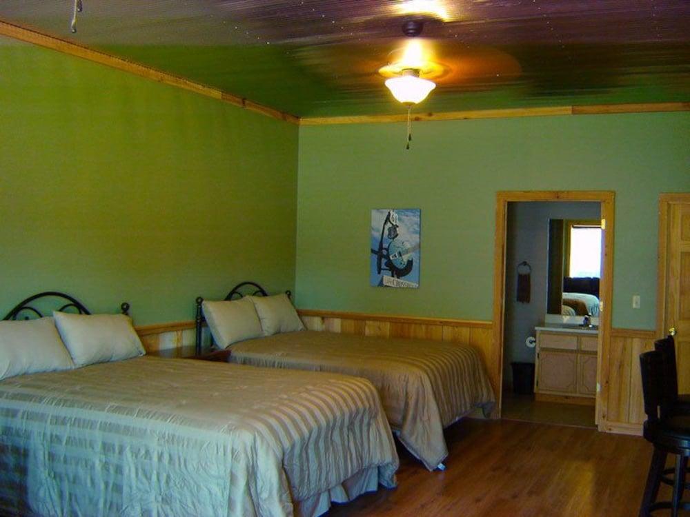 Bluestown Inn - photo 6