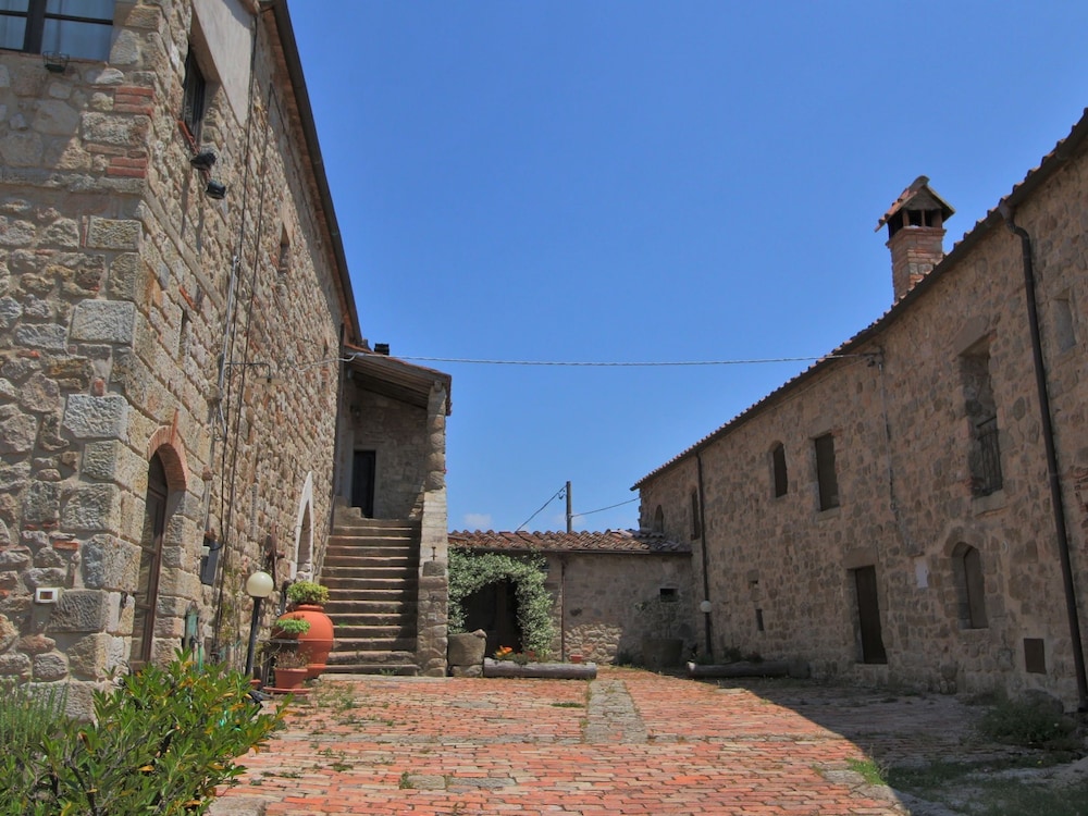 Borgo La Civitella — Roccastrada