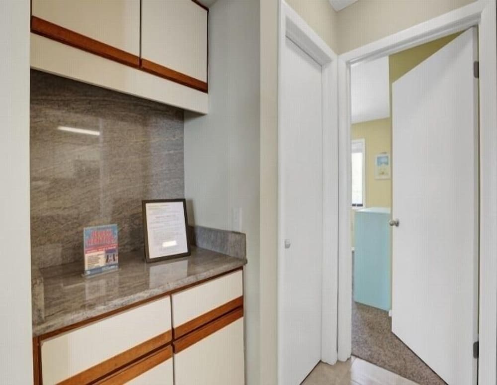 Beach Blanket Spacious Condo With Private Beach Access And Resort Amenities 3 Bedroom Condo by RedAwning - photo 3