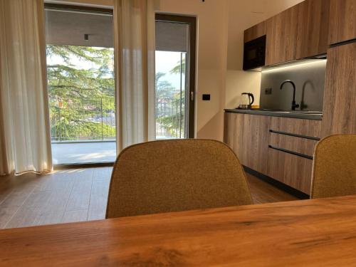 Yugogo Petrarca 1 Trilocale Con Balcone — 4-Star Luxury Hotel in Trento, Italy