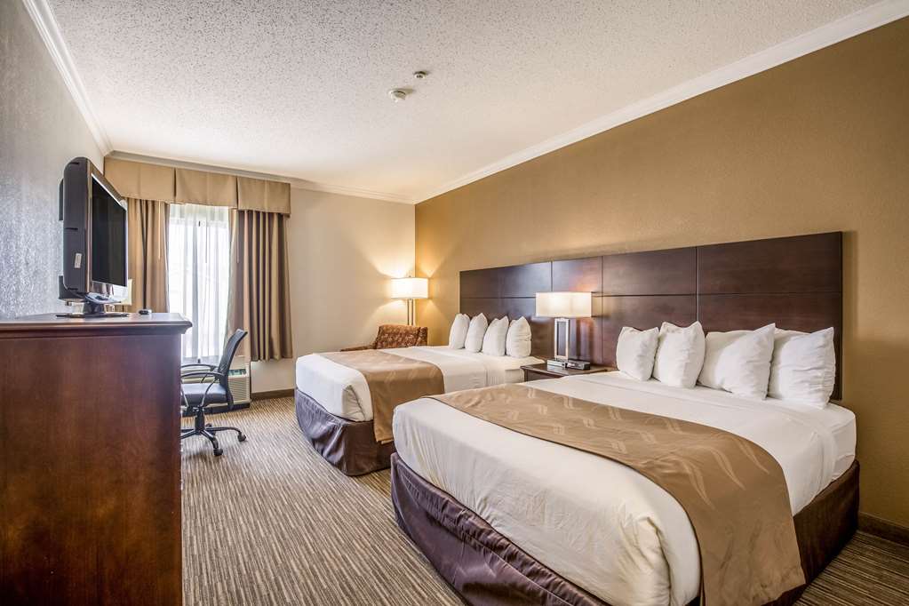 Quality Inn & Suites Seabrook NASA Kemah - photo 15