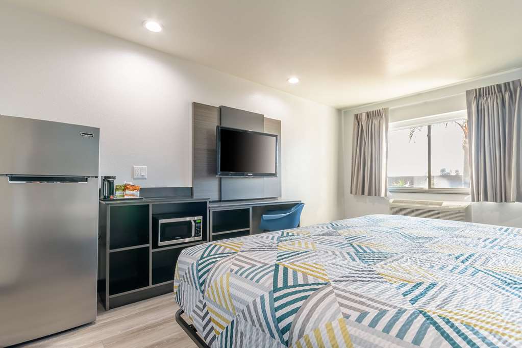 Studio 6 Suites Perris CA - photo 11