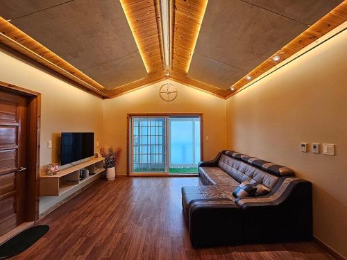 IMSTAY friendly child Yusuam Aewol in Jeju City, South Korea