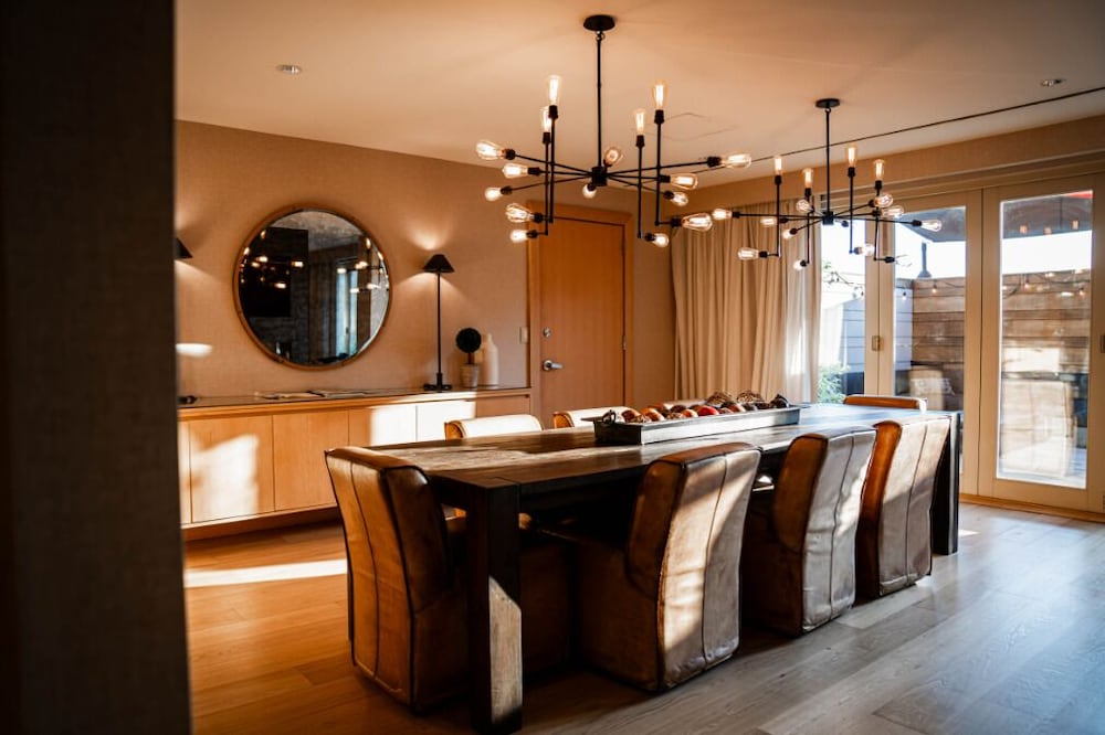 J House Greenwich - photo 9