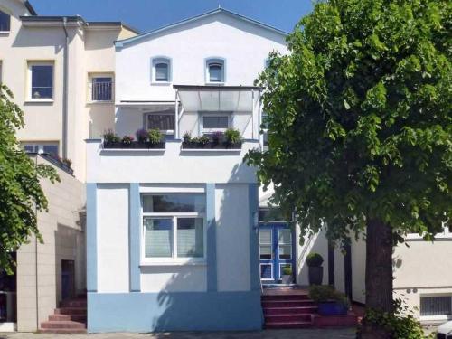 Ferienhaus der kurzen Wege Objekt 40105 — 4-Star Luxury Hotel in Rostock, Germany