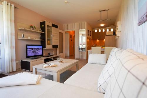 Hanseat I Whg 17 — 4-Star Luxury Hotel in Gromitz, Germany