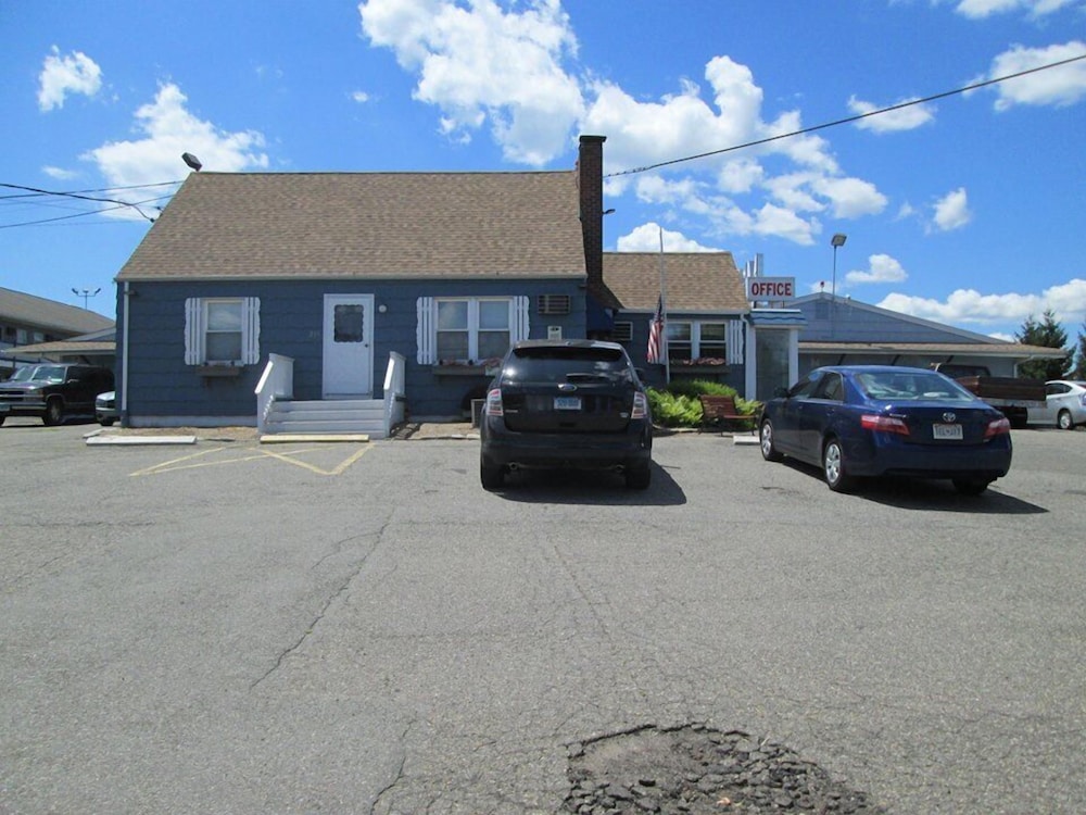 Mayflower Motel Milford - photo 29