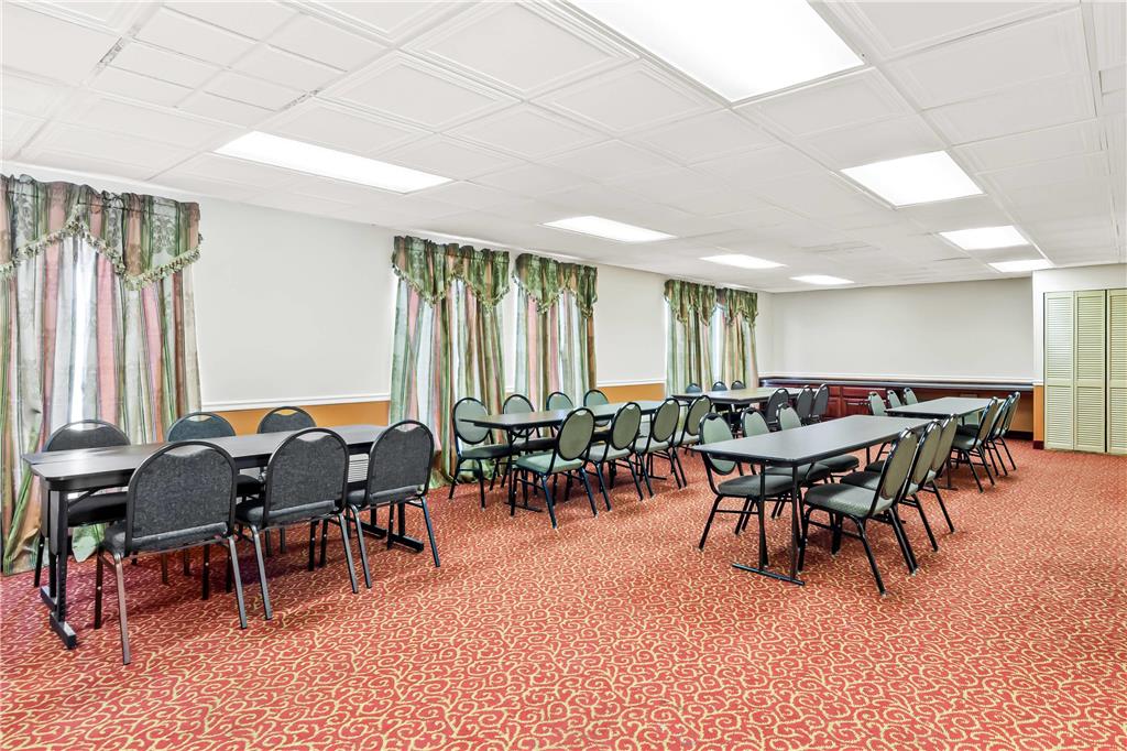 Econo Lodge Mt Hope Beckley North - photo 30