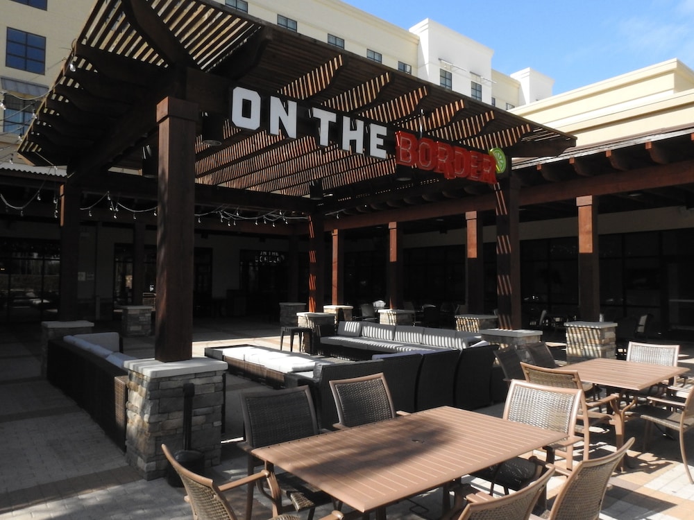 Embassy Suites by Hilton McAllen Convention Center - photo 28
