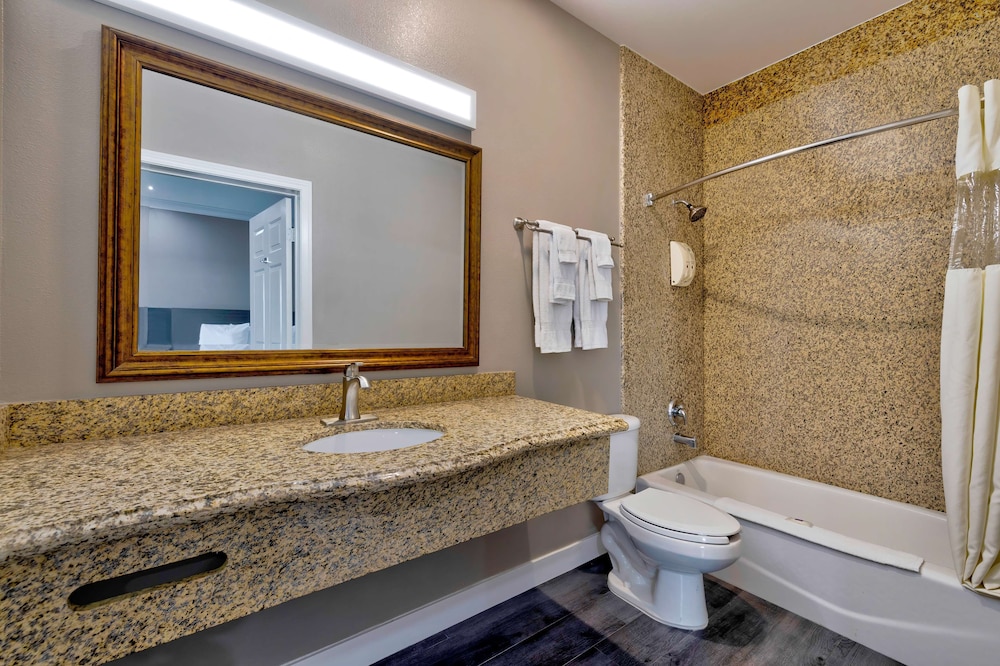 Motel6 South Gate CA - photo 23