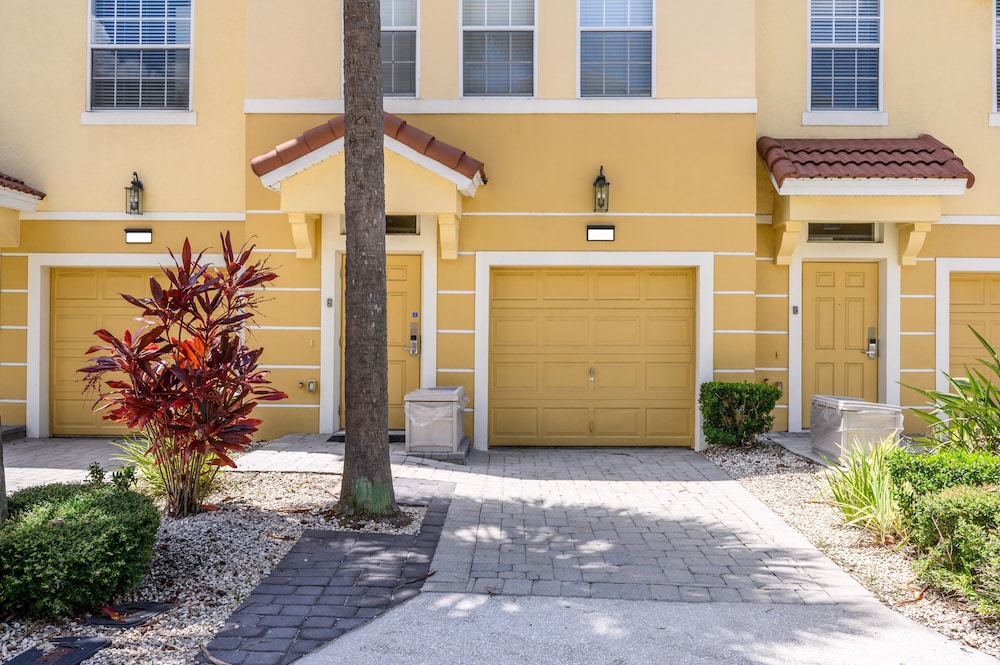 Vista Cay Resort Direct Townhomes by Millennium Management - photo 321