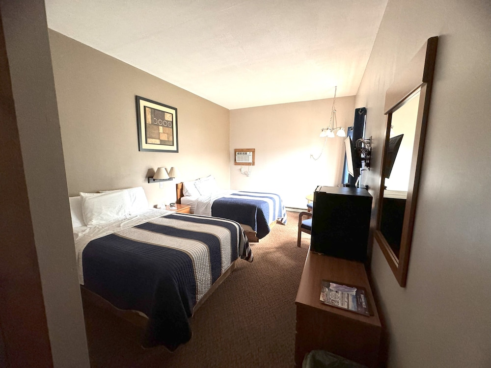 Lake Ontario Motel & Inn - photo 16