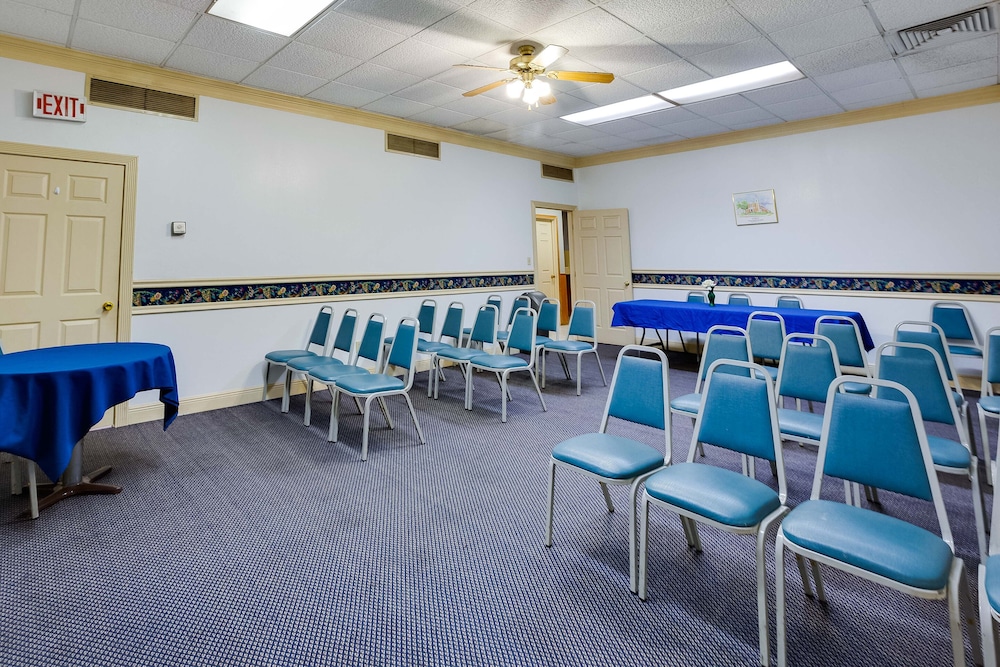 OYO Hotel Tyler Lindale - photo 29