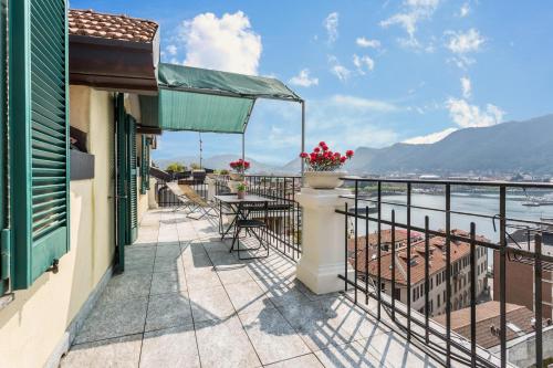 Attico Vista Lago — 4-Star Luxury Hotel in Como, Italy